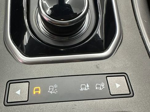 Used 2019 Land Rover Range Rover Evoque SE AWD/4WD image 23