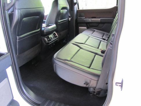 Used 2022 Ford F150 Lariat image 18