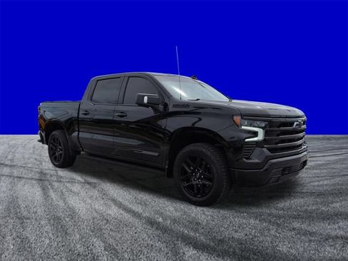 Used 2024 Chevrolet Silverado 1500 High Country w/ Midnight Edition AWD/4WD image 2