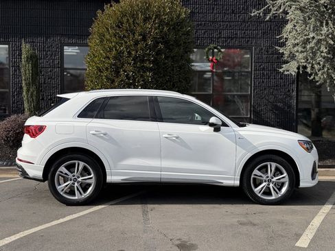 Used 2022 Audi Q3 2.0T Premium w/ Convenience Package image 21