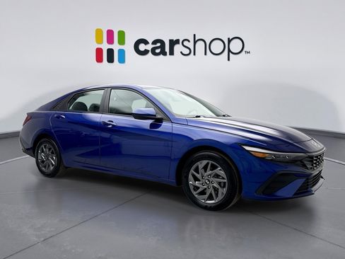 Used 2024 Hyundai Elantra SEL image 7
