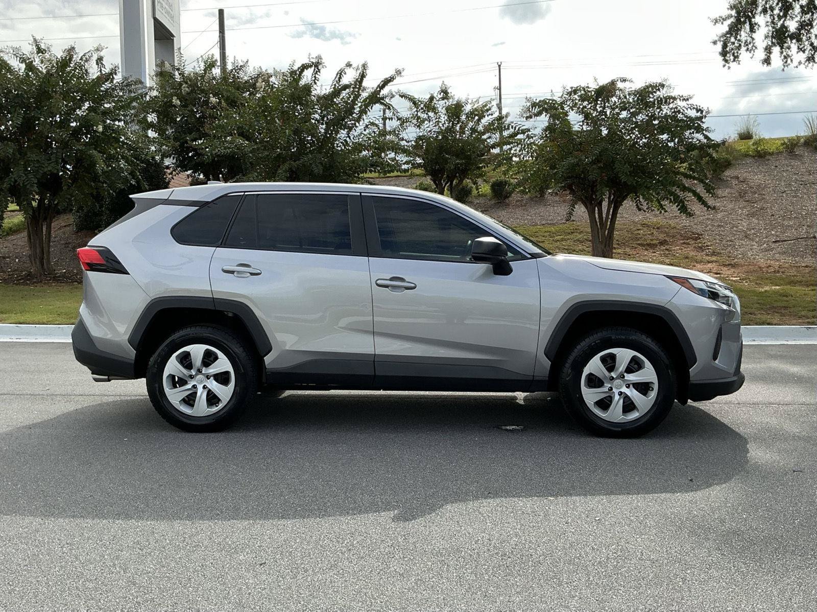 Used 2024 Toyota RAV4 LE FWD image 6
