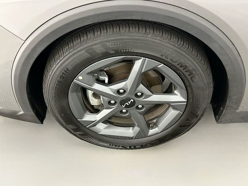 Used 2025 Kia K4 FWD image 11