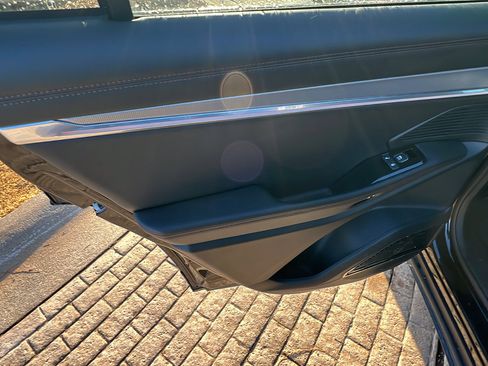 Used 2024 Jeep Wagoneer Launch Edition image 24