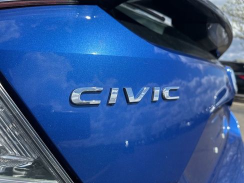 Used 2018 Honda Civic EX image 4