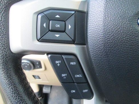 Used 2016 Ford F150 Lariat w/ Equipment Group 502A Luxury AWD/4WD image 25