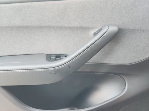 Used 2026 Tesla Model Y AWD image 29