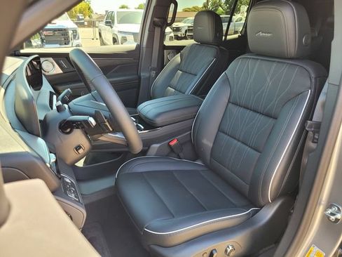 New 2026 Buick Enclave Avenir w/ Super Cruise Package AWD/4WD image 19
