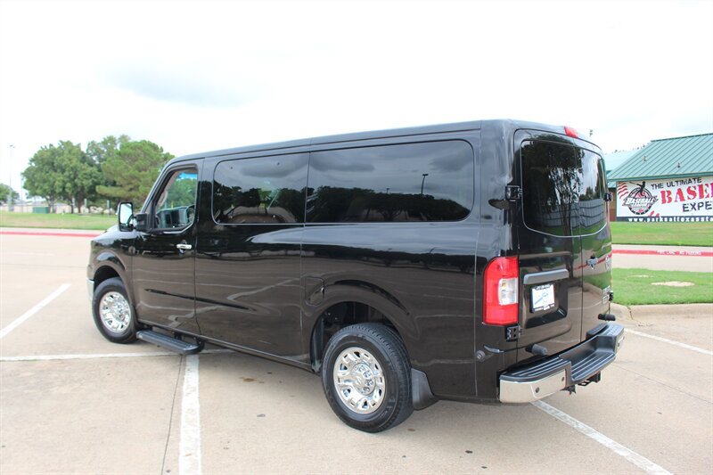 Used 2015 Nissan NV 3500 SL w/ Technology Package RWD image 2