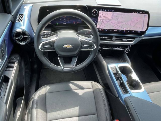 Used 2026 Chevrolet Equinox EV LT AWD/4WD image 4