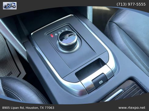 Used 2018 Land Rover Discovery Sport SE AWD/4WD image 39