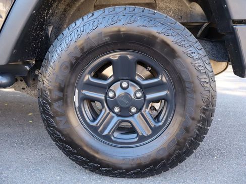 Used 2017 Jeep Wrangler Unlimited Sport w/ Max Tow Package image 41