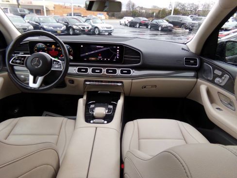 Used 2020 Mercedes-Benz GLS 450 4MATIC image 42