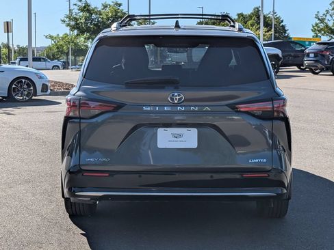 Used 2025 Toyota Sienna Limited AWD/4WD image 5