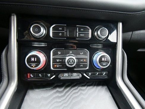 Used 2023 GMC Yukon XL Denali RWD image 49