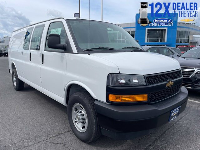 New 2026 Chevrolet Express 3500 Extended RWD image 1