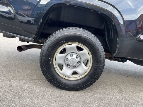 Certified 2019 Toyota Tacoma SR AWD/4WD image 12