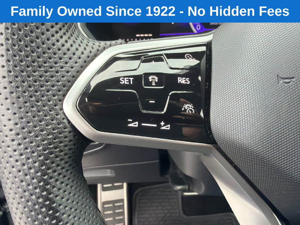 Used 2024 Volkswagen Tiguan SE R-Line FWD image 25
