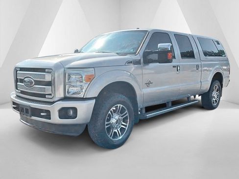 Used 2016 Ford F250 Platinum w/ FX4 Off-Road Package AWD/4WD image 3