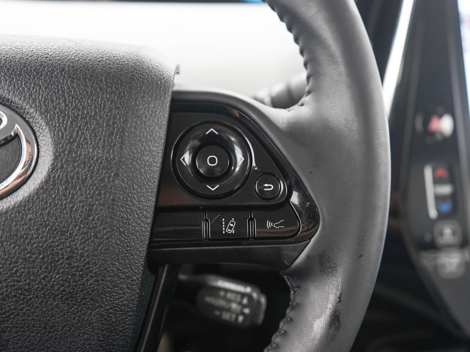 Used 2022 Toyota Prius Prime XLE FWD image 25