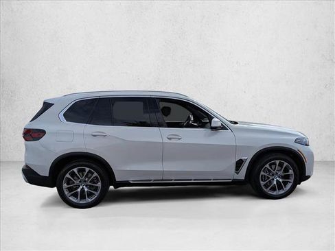 Used 2024 BMW X5 xDrive40i image 4
