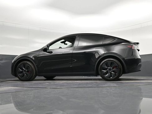 Used 2024 Tesla Model Y Long Range image 42