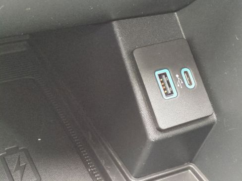 Certified 2024 Ford Edge SEL w/ Convenience Package image 29