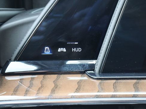 Used 2024 Cadillac Escalade Sport Platinum w/ LPO, ONYX Package image 17