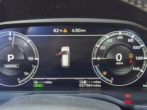Used 2023 Mitsubishi Outlander 4WD Plug-In Hybrid image 18