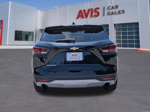 Used 2025 Chevrolet Blazer LT FWD image 7