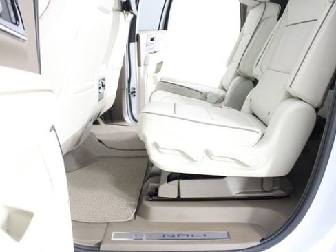 New 2026 GMC Yukon XL Denali w/ Denali Reserve Package image 22