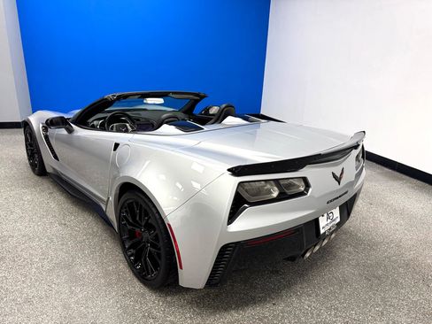 Used 2018 Chevrolet Corvette Z06 image 12