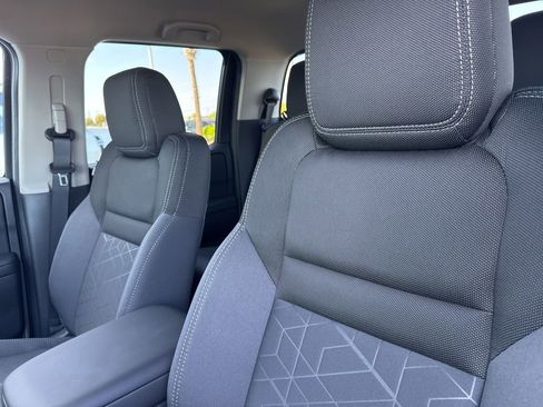 New 2026 Nissan Frontier SV w/ SV Convenience Package RWD image 11