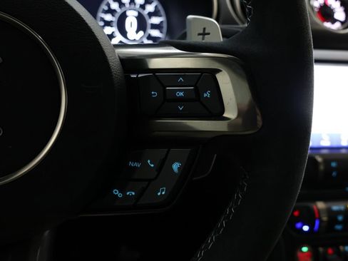 Used 2022 Ford Mustang Shelby GT500 w/ Technology Package RWD image 43