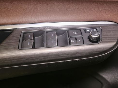 Used 2021 Toyota Venza XLE w/ Softex Package AWD/4WD image 41