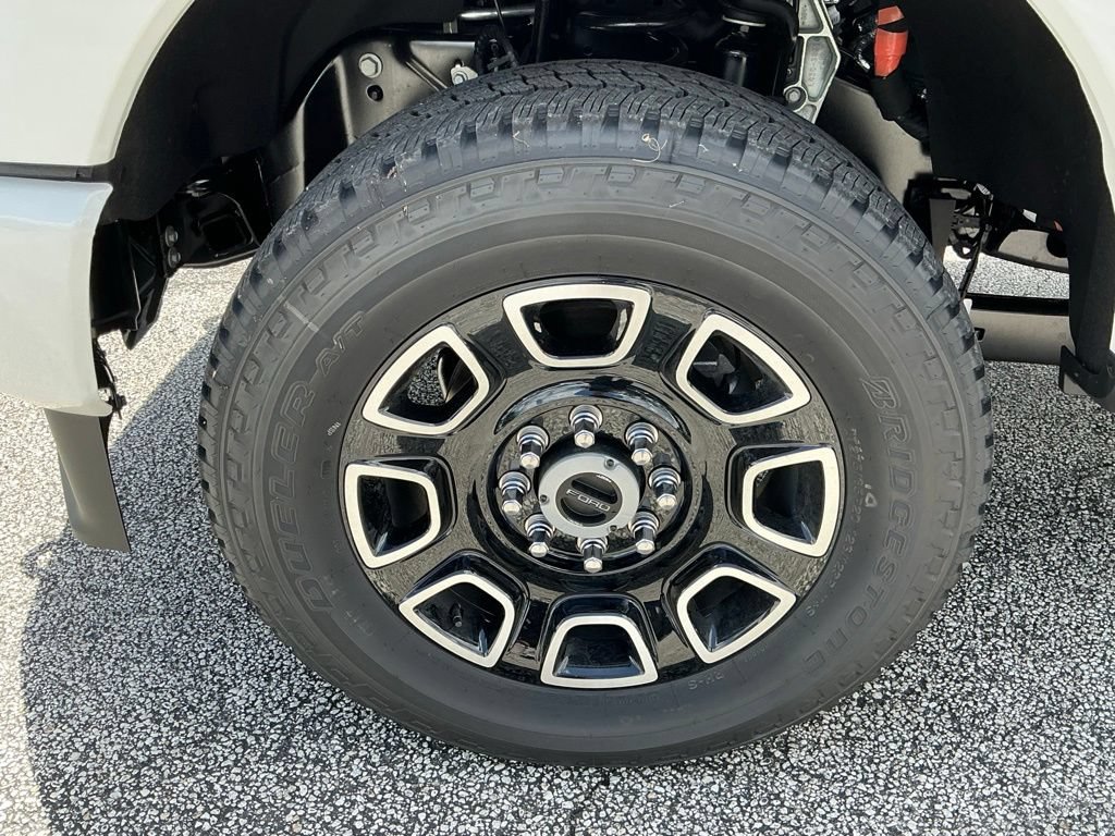 New 2026 Ford F350 Platinum w/ FX4 Off-Road Package AWD/4WD image 25