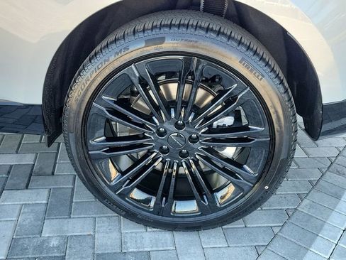 New 2026 Land Rover Range Rover SE AWD/4WD image 14