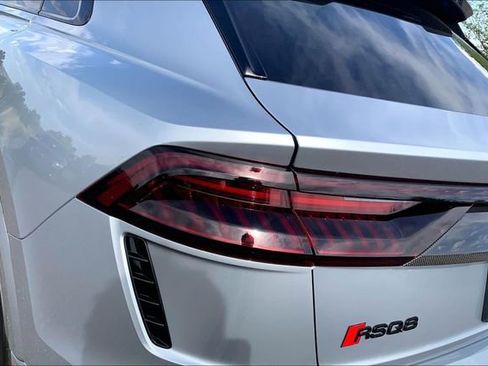 Used 2023 Audi RS Q8 AWD/4WD image 29