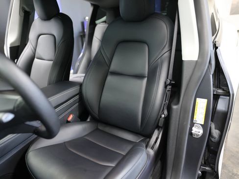 Used 2021 Tesla Model Y Performance image 21