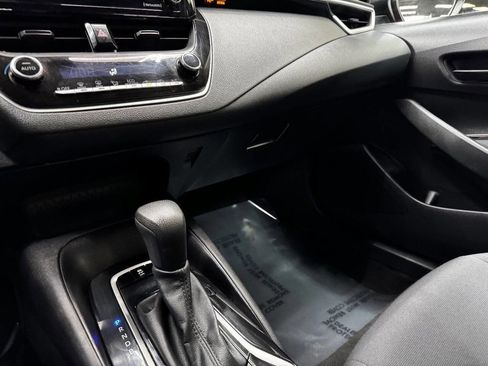 Used 2022 Toyota Corolla LE FWD image 26