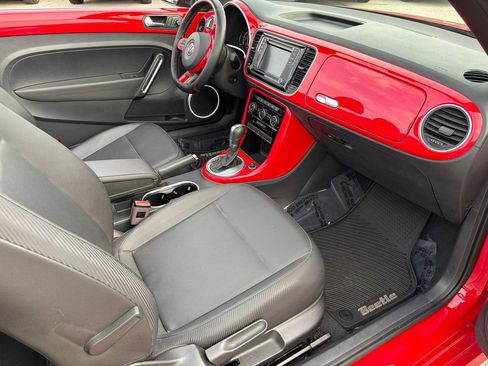 Used 2018 Volkswagen Beetle 2.0T S image 27