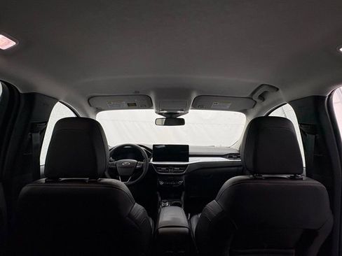 New 2025 Ford Escape SE w/ PHEV Premium Package FWD image 30