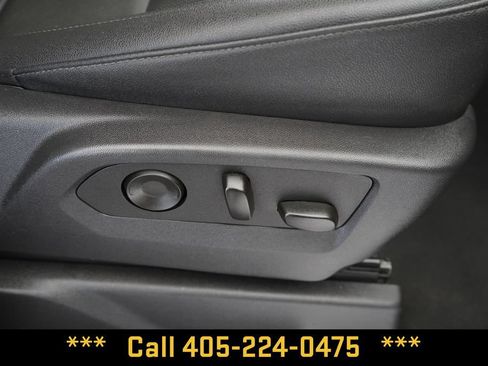 Used 2025 GMC Sierra 1500 SLT AWD/4WD image 27