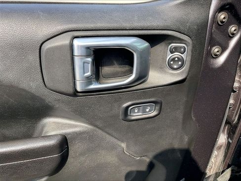 Used 2021 Jeep Wrangler Unlimited Sport AWD/4WD image 34