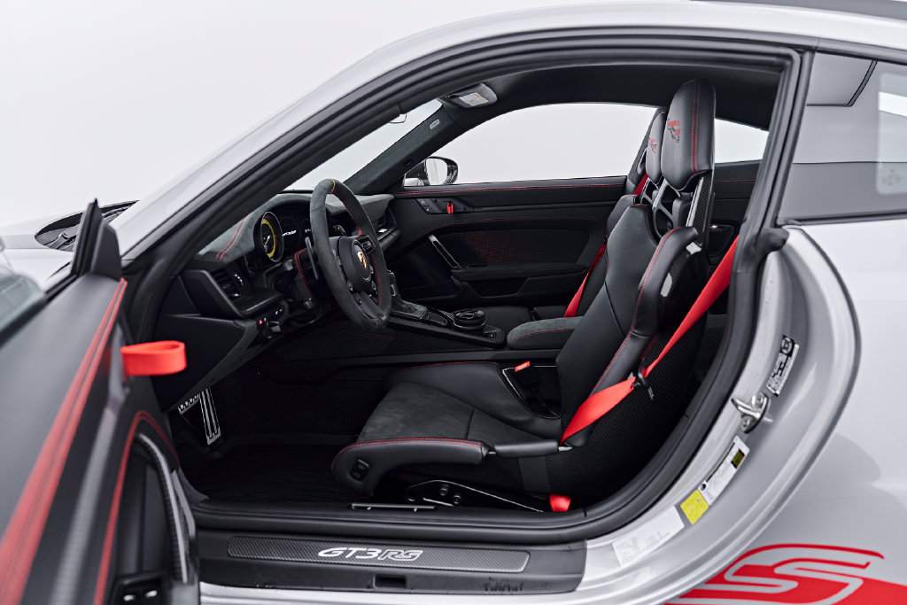 Used 2025 Porsche 911 GT3 RS w/ Weissach Package RWD image 46