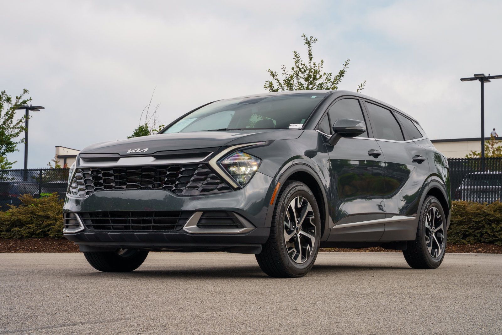 Used 2023 Kia Sportage EX FWD image 3