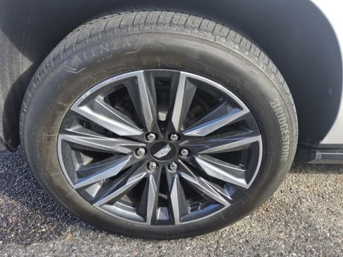 Used 2024 Cadillac Escalade ESV Sport Platinum w/ Heavy-Duty Trailer Package image 6