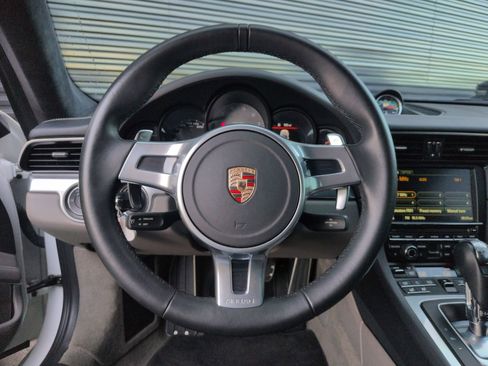 Used 2013 Porsche 911 Carrera S image 16