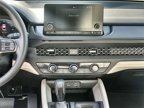 Certified 2025 Honda Accord SE image 18