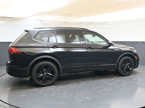 Certified 2024 Volkswagen Tiguan SE R-Line image 6